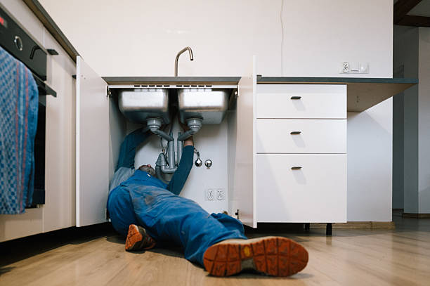 Professional Leak Detection technician working in Crooksville, OH